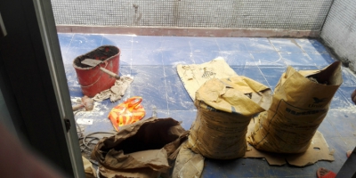 水管陽(yáng)臺